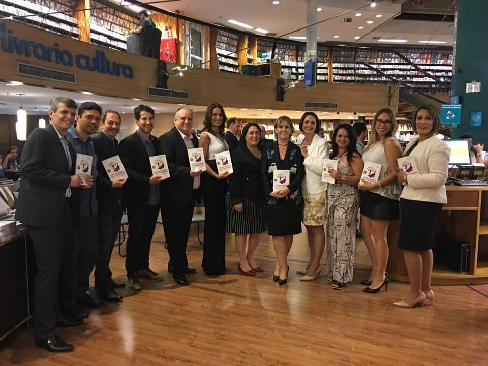 Lançamento do livro phases volume I